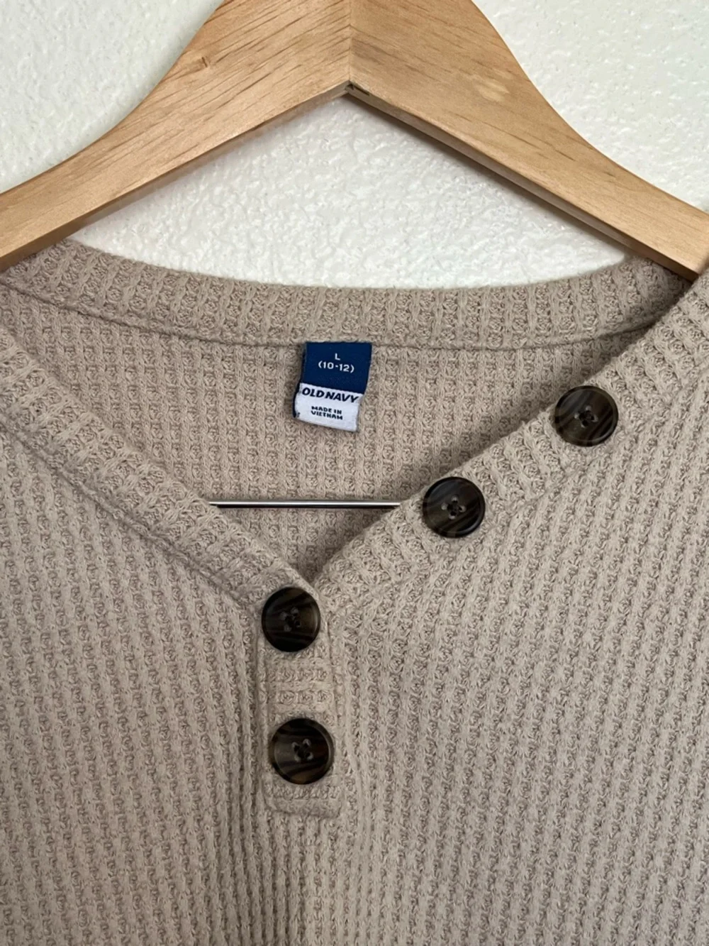 Old navy Cozy Waffle Knit Button Henley Long Sleeve Crop-Length Top Taupe L10-12